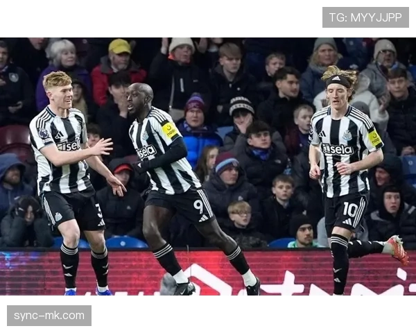 那不勒斯欧冠突破难点：关键战稳定性不足，影响淘汰赛竞争力